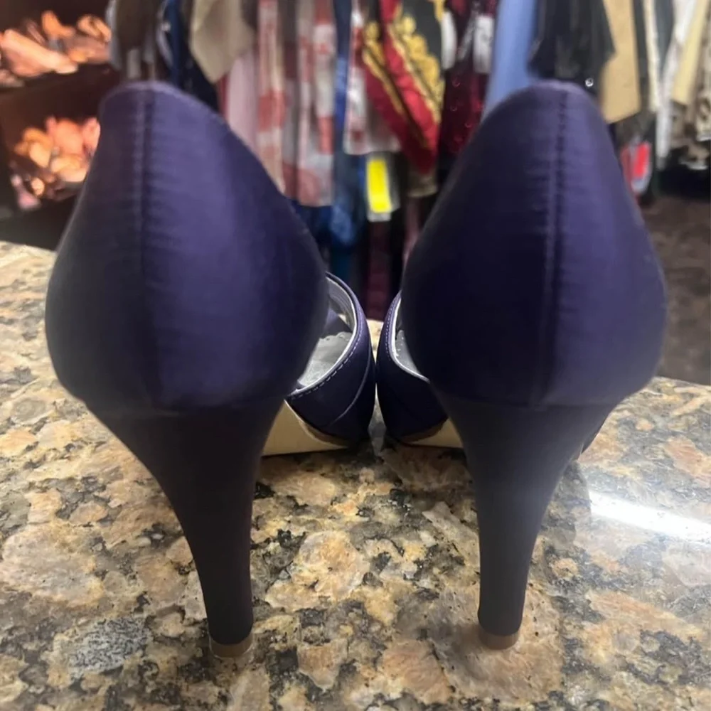 Michaelangelo Purple Satin Peep Toe Heels Bow Detail Size 6